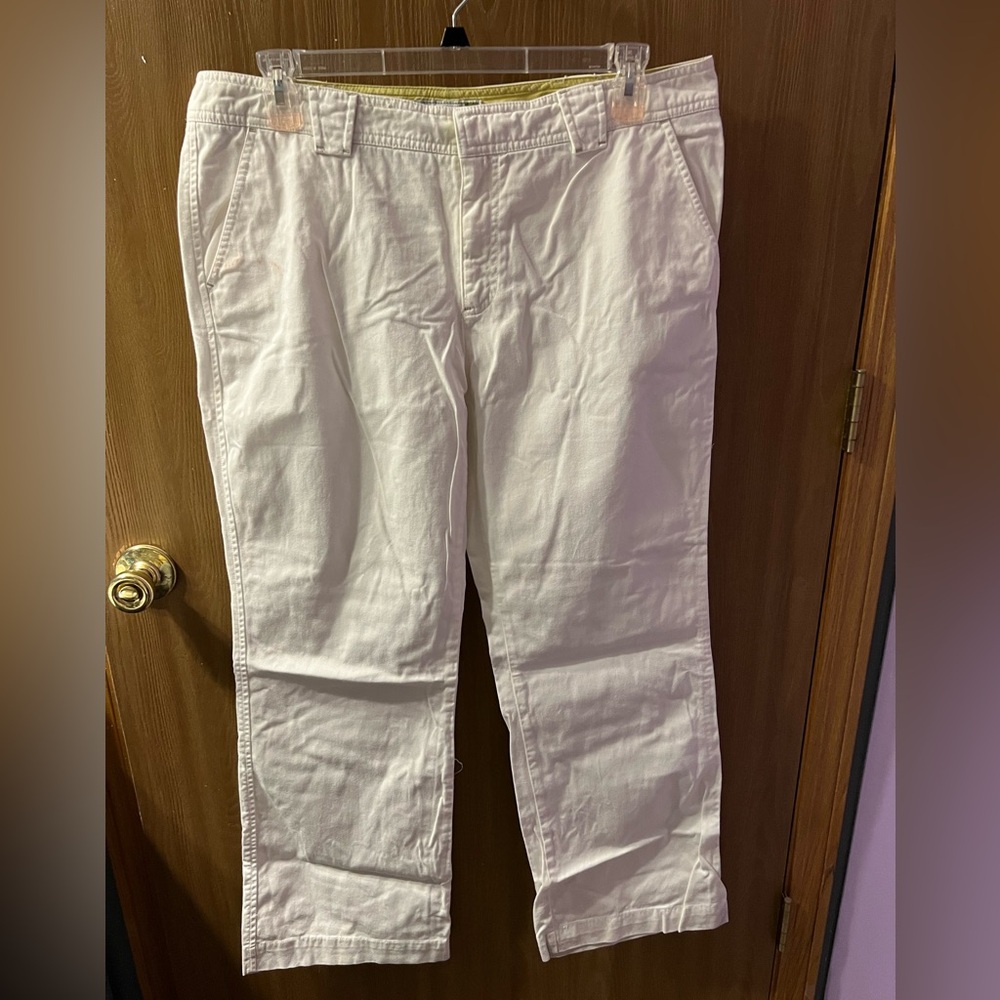 Womens Old Navy White Khaki Pants.